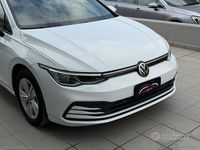 Usata VW Golf VII Life 115 CV (84 kW) 2021 Bianco Utilitaria