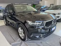 Usata Volvo XC40 Momentum 150 CV (110 kW) 2018 Nero SUV