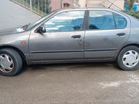 Usata Nissan Primera 102 CV (75 kW) 1997 Grigio Berlina