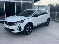 Usata Peugeot 5008 Allure 131 CV (96 kW) 2023 Bianco SUV