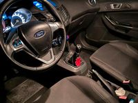 Usata Ford Fiesta 75 CV (55 kW) 2015 Blu Berlina