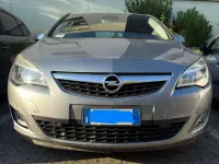 Usata Opel Astra 116 CV (85 kW) 2011 Grigio