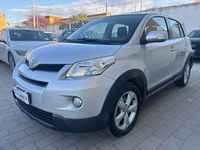 Usata Toyota Urban Cruiser Sol 90 CV (66 kW) 2010 Argento Utilitaria