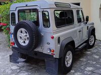 Usata Land Rover Defender 122 CV (89 kW) 2011 Argento Station wagon