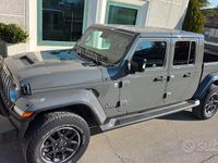 Usata Jeep Gladiator Overland 264 CV (194 kW) 2023 Grigio Pick-up