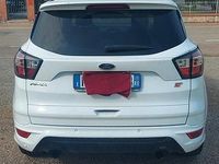 Usata Ford Kuga ST-Line 120 CV (88 kW) 2017 Bianco SUV