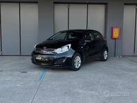 Usata Kia Rio Active 75 CV (55 kW) 2013 Nero Berlina