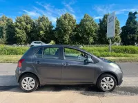 Usata Toyota Yaris 69 CV (50 kW) 2008 Grigio Utilitaria