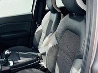 Usata Renault Captur 100 CV (73 kW) 2023 Grigio SUV