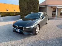 Usata Volvo V60 Business Edition 150 CV (110 kW) 2020 Grigio Station wagon