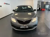 Usata Lancia Ypsilon Gold 69 CV (50 kW) 2018 Grigio Utilitaria