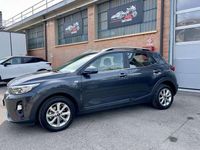 Usata Kia Stonic Style 101 CV (74 kW) 2018 Full grey SUV