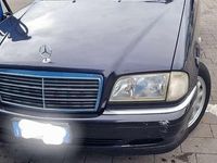 Gebraucht Mercedes C220 Elegance 143 PS (105 kW) 2004 Limousine