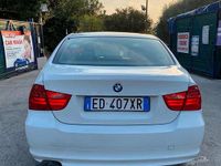 Usata BMW 118 143 CV (105 kW) 2010 Bianco Utilitaria