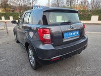 Usata Toyota Urban Cruiser Luxury 90 CV (66 kW) 2010 Grigio Utilitaria