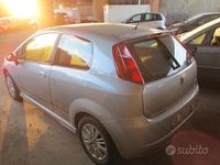 Usata Fiat Grande Punto Dynamic 77 CV (56 kW) 2007 Blu Utilitaria