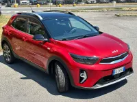 Usata Kia Stonic Style 101 CV (74 kW) 2022 Rosso SUV
