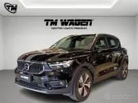 Usata Volvo XC40 Momentum 163 CV (119 kW) 2021 Nero SUV