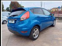 Usata Ford Fiesta Titanium 75 CV (55 kW) 2013 Blu/azzurro Berlina
