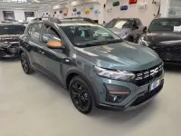 Usata Dacia Sandero Extreme 101 CV (74 kW) 2025 Verde oxide Berlina