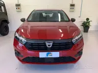 Usata Dacia Sandero Essentiel 101 CV (74 kW) 2022 Rosso Berlina