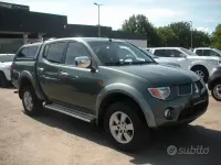 Usata Mitsubishi L200 Intense 136 CV (100 kW) 2011 Verde Pick-up