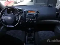 Usata Kia Ceed EX 109 CV (80 kW) 2009 Nero Utilitaria