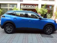 Usata Peugeot 2008 Active 101 CV (74 kW) 2022 Blu SUV