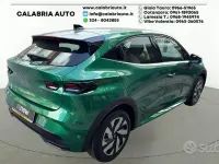 Nuova Renault Clio V Evolution 116 CV (85 kW) 2026 Verde Berlina