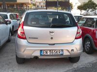 Usata Dacia Sandero 75 CV (55 kW) 2012 Argento Utilitaria