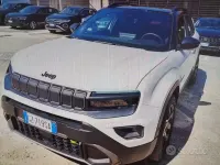 Usata Jeep Avenger Overland 136 CV (100 kW) 2025 Bianco SUV