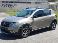 Usata Dacia Sandero Stepway 90 CV (66 kW) 2018 Giallo Berlina