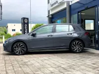 Usata VW Golf VIII 110 CV (80 kW) 2023 Grigio scuro Berlina