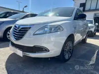 Gebraucht Lancia Ypsilon Gold 80 PS (58 kW) 2013 Weiß Kleinwagen