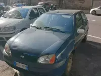 Usata Ford Fiesta 75 CV (55 kW) 2000 Blu Utilitaria
