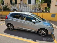 Usata Honda Jazz Elegance 102 CV (75 kW) 2017 Grigio Utilitaria