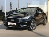 Usata Infiniti Q30 Business 109 CV (80 kW) 2017 Nero Berlina