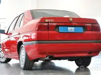 Usata Alfa Romeo 155 186 CV (136 kW) 1992 Rosso Berlina