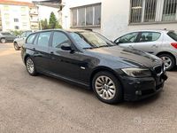 Usata BMW 318 143 CV (105 kW) 2009 Nero Station wagon