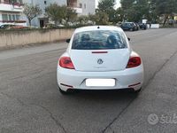 Usata VW Beetle Design 105 CV (77 kW) 2012 Bianco Utilitaria