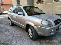 Usata Hyundai Tucson 112 CV (82 kW) 2005 Grigio SUV