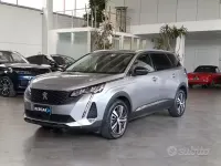 Usata Peugeot 5008 Allure 131 CV (96 kW) 2023 Grigio SUV