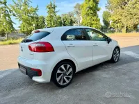 Usata Kia Rio 75 CV (55 kW) 2016 Bianco Utilitaria