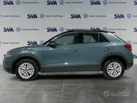 Usata VW T-Roc Life 150 CV (110 kW) 2025 Petroleum blue / tetto nero pa SUV