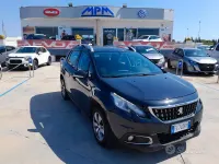 Usata Peugeot 2008 Active 75 CV (55 kW) 2017 Blu pastello SUV