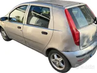 Usata Fiat Punto 69 CV (50 kW) 2004 Grigio Utilitaria
