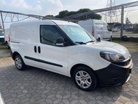 Usata Fiat Doblò 105 CV (77 kW) 2022 Bianco Monovolume