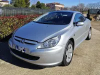 Usata Peugeot 307 CC 109 CV (80 kW) 2004 Argento Cabrio