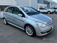 Usata Mercedes B200 136 CV (100 kW) 2005 Grigio Monovolume
