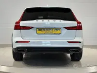 Usata Volvo V60 CC Business Edition 190 CV (139 kW) 2020 Bianco Station wagon